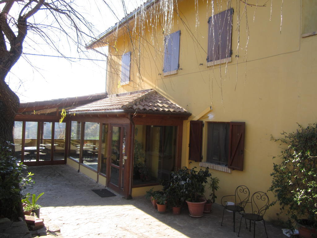 Montebello di BertonaAgriturismo La Solagna别墅 外观 照片